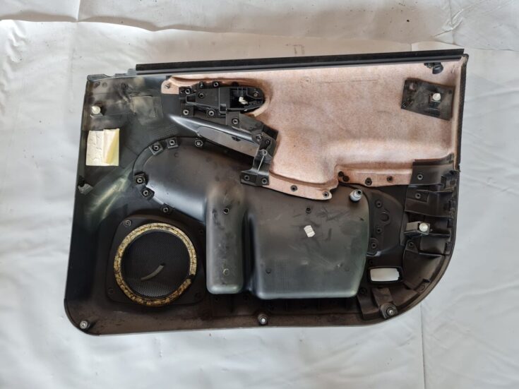 Priekšējo kreiso durvju apdare priekš FIAT STILO 2003