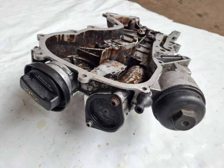 Gāzes sadales mehānisma aizsargs priekš VW GOLF 5 2004