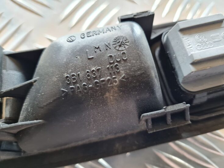 Salona durvju rokturis, priekšējais kreisais priekš VW PASSAT 2004 UNIVERSAL GREY