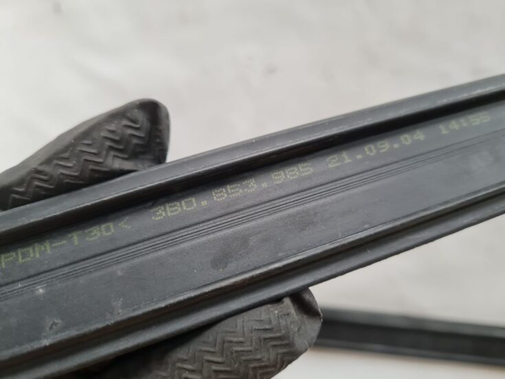 Jumta moldings priekš VW PASSAT 2004 UNIVERSAL GREY