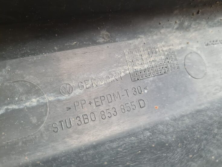 Ārēja sliekšņa kreisa uzlika priekš VW PASSAT 2004 UNIVERSAL GREY