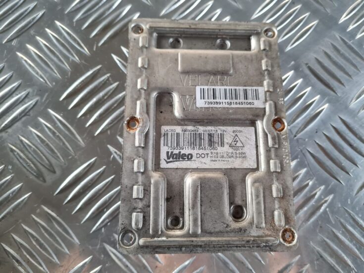 Ksenona vadības bloks priekš SAAB 9-5 1999