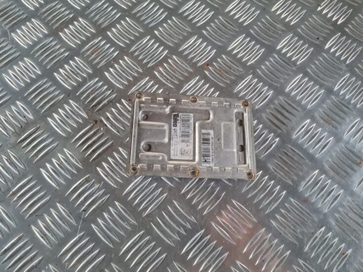 Ksenona vadības bloks priekš SAAB 9-5 1999