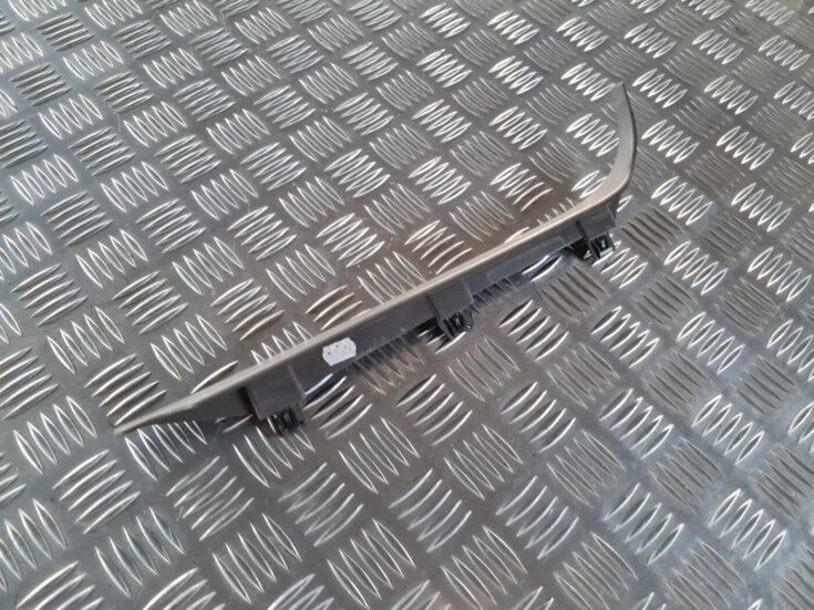 Sliekšņa aizmugurēja laba uzlika (salonā) priekš SAAB 9-5 1999