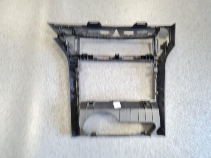 Mērinstrumentu paneļa dekoratīvais rāmis priekš OPEL ASTRA H 2005 GREEN