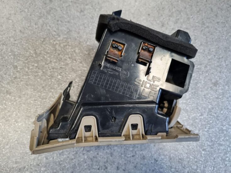 Mērinstrumentu paneļa gaisa vads, pa kreisi priekš NISSAN X-TRAIL 2007