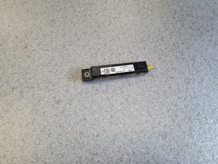 Antenas pastiprinātāja bloks priekš VW GOLF 2014