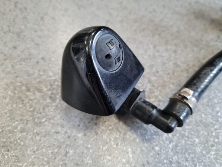 Lukturu mazgātāja sprausla priekš BMW X5 E53 1999-2006