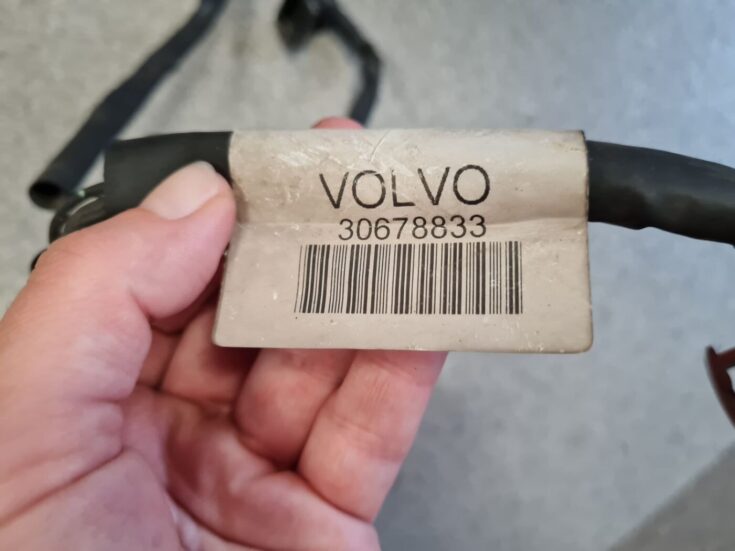 Priekšejo lukturu vadi priekš VOLVO XC90 2004
