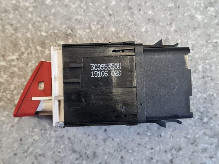 Trauksmes poga priekš VW PASSAT B6 2006 ANGL. UNIVERSAL