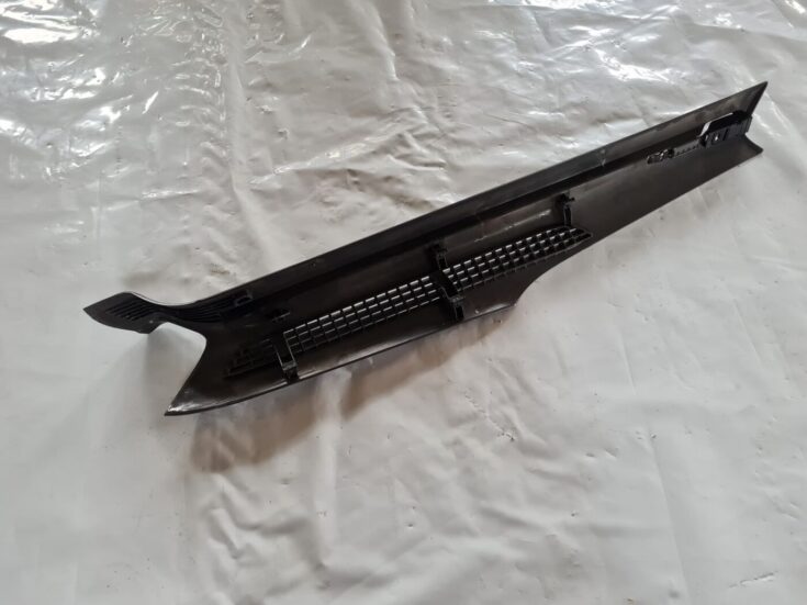 Bagāžnieka žalūziju sliedes priekš SAAB 9-5 1999