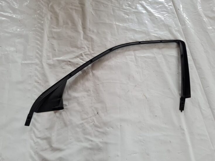 Durvju stikla moldings priekš SAAB 9-5 1999