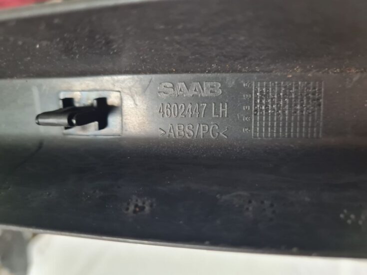 Durvju stikla moldings priekš SAAB 9-5 1999