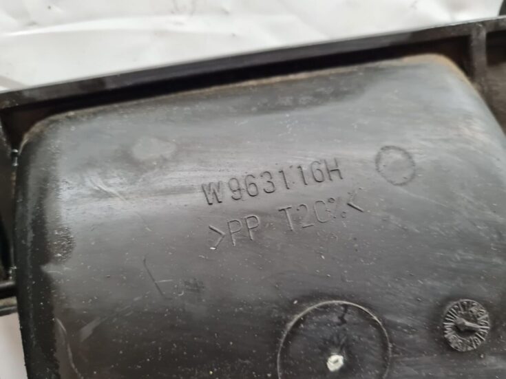 Salona plastmasa priekš SAAB 9-5 1999