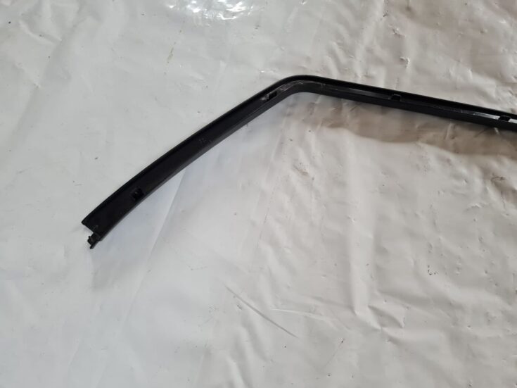 Durvju stikla moldings priekš SAAB 9-5 1999