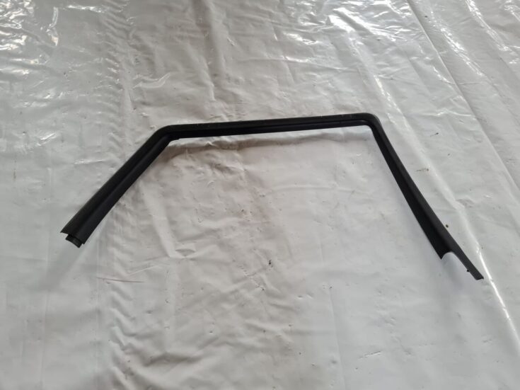 Durvju stikla moldings priekš SAAB 9-5 1999