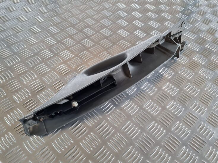 Salona durvju rokturis, aizmugures labais priekš CHRYSLER VOYAGER 2006