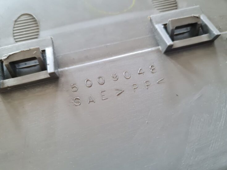 Centrālās konsoles (apdares) sānu panelis priekš CHRYSLER VOYAGER 2006