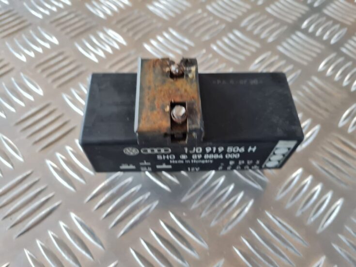 Ventilatora releja priekš VW GOLF IV 1999