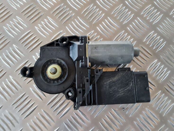 Elektrisko stiklu motors priekš VW GOLF IV 1999