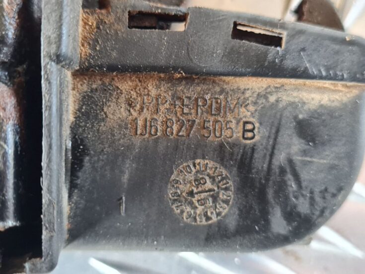 Bagāžnieka vāka slēdzene priekš VW GOLF IV 1999