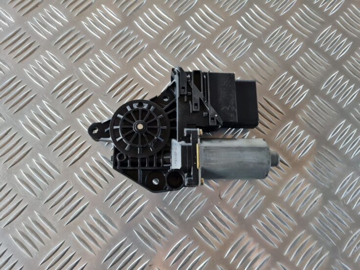 Elektrisko stiklu motors priekš VW GOLF IV 1999
