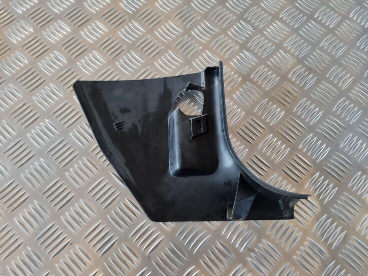 Sliekšņa priekšēja kreisa uzlika (salonā) priekš VW GOLF IV 1999