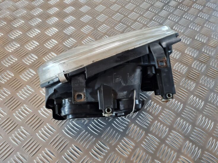 Priekšējais kreisais lukturis priekš VW GOLF IV 1999