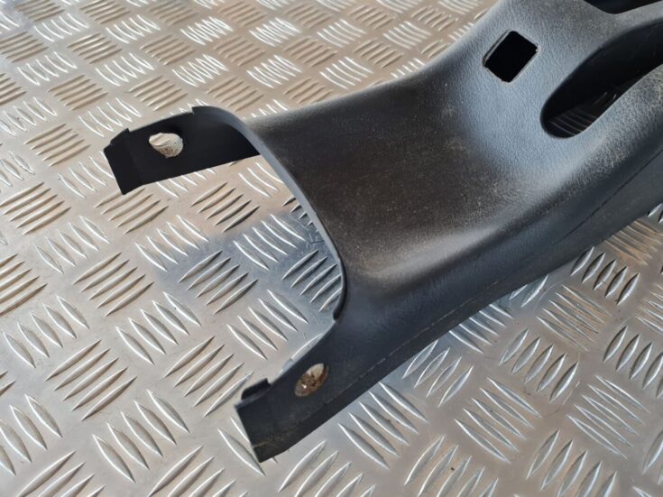 Centrālās konsoles apdares lielākā daļa priekš VW GOLF IV 1999