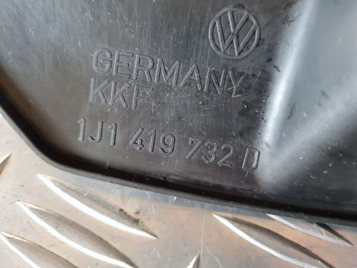 Stūres statnes putekļu aizsargs (salonā) priekš VW GOLF IV 1999