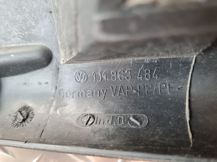 Sliekšņa priekšēja laba uzlika (salonā) priekš VW GOLF IV 1999