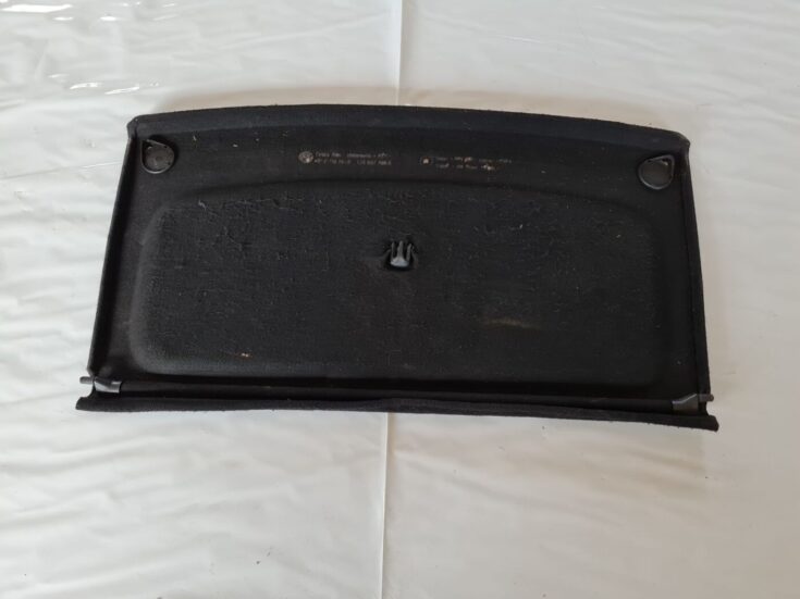 Bagāžnieka nodalījuma plaukts priekš VW GOLF IV 1999